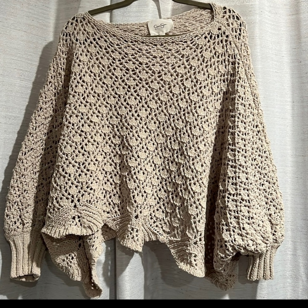 Jessica Simpson sweater